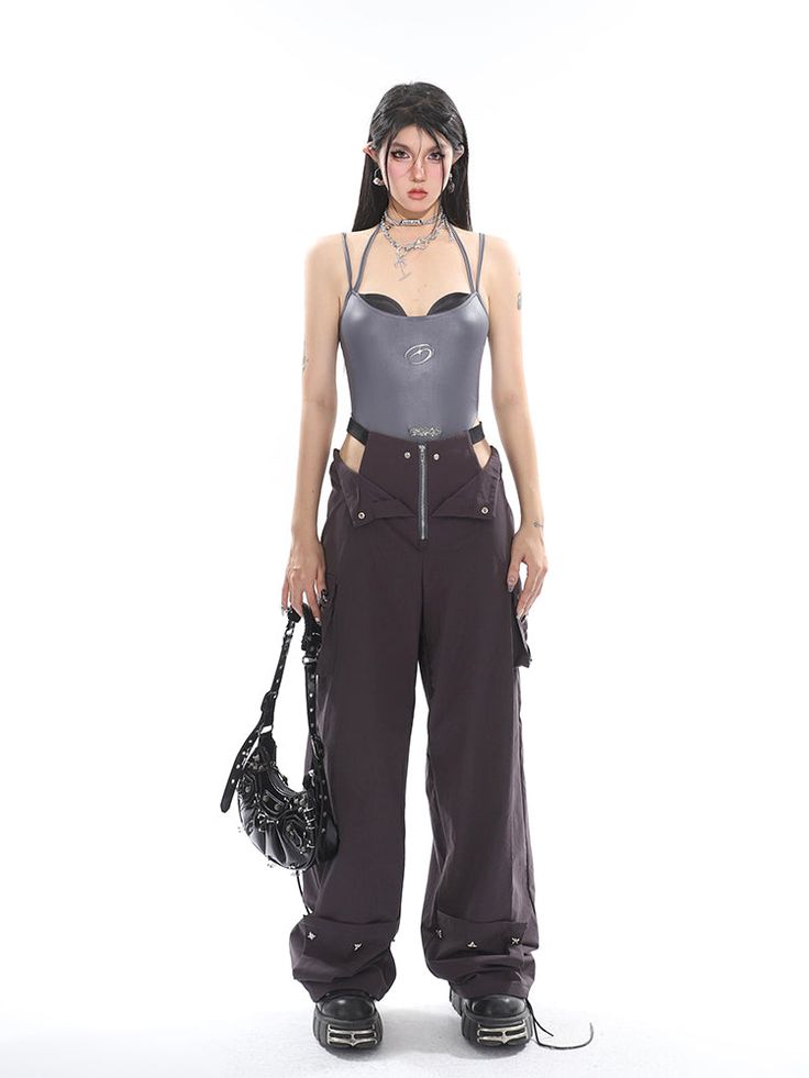 SIZE Trouser length waistline Hip circumference Thigh circumference M 106 72 96 66 L 107 74 100 68 XL 108 76 104 70 Size: M L XLWomen's trouser waist height: natural waistColor classification: grayThickness: RegularTrouser length: Long pantsMaterial composition: 100% of other materials Gray High Waist Pants With Hip Pockets, High Waist Gray Pants With Hip Pockets, Gray High Waist Utility Bottoms, High Waist Gray Utility Bottoms, Gray High-waist Utility Pants, Gray High Waist Bottoms With Hip Pockets, High Waist Gray Bottoms With Hip Pockets, Gray High Waist Bottoms With Belt Loops, Gray High Waist Streetwear Bottoms