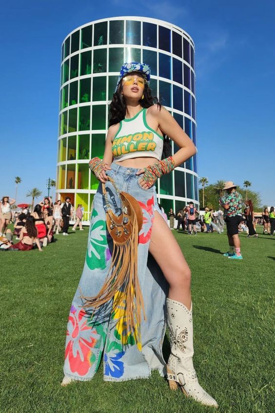 Rate This Festival outfits From ⭐1~10. SAVE & FOLLOW i will update everyweek. Best Coachella Outfits 2023, 2023 Festival Fashion, Colorful Festival Outfit, Lollapalooza Outfit Summer Festival, Bonnaroo 2023, Acl Festival Outfit, Coachella Ootd, Lollapalooza Outfit, 2023 Festival