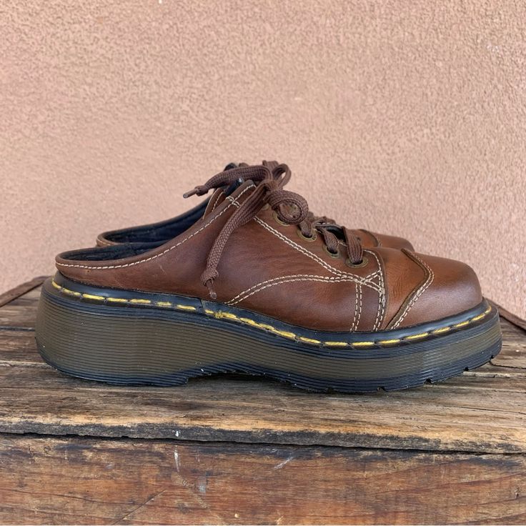 124-S2247 Vintage Dr. Martens Chunky, Y2k, 90’s Clog/Mule. Style#1a06. Made In England. Preowned. Women’s Size 4uk= 6/6.5 Us. Platform Round Toe Clogs For Streetwear, Platform Clogs With Round Toe For Streetwear, Round Toe Platform Clogs For Streetwear, Casual Platform Clogs For Streetwear, Casual Lug Sole Mules For Spring, Casual Leather Clogs With Chunky Platform, Casual Mules With Round Toe And Lug Sole, Retro Brown Slip-on Mules, Retro Style Platform Clogs With Round Toe