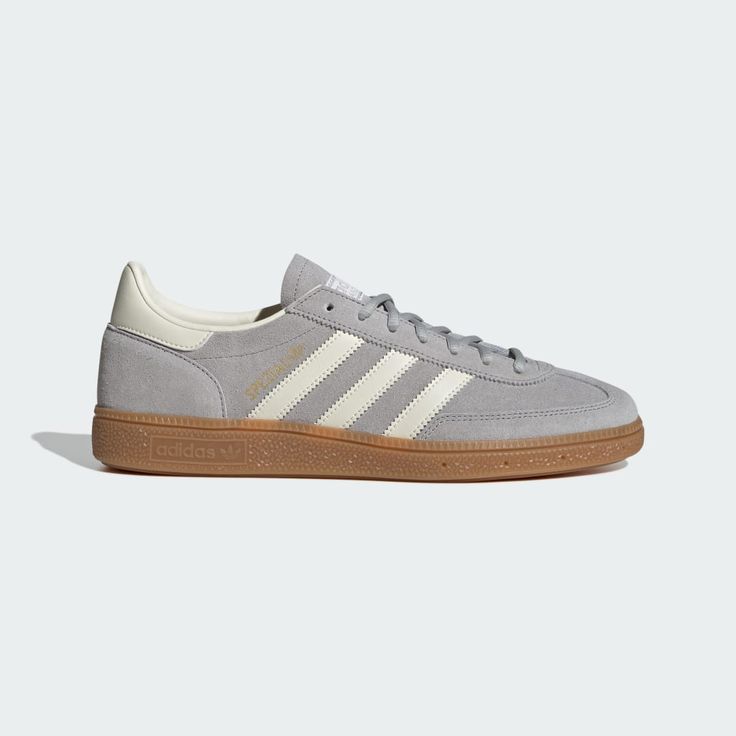 adidas Shop the Handball Spezial Shoes - Grey at adidas.com/us! See all the styles and colors of Handball Spezial Shoes - Grey at the official adidas online shop. Men’s Athletic Style, Teenage Aesthetic, Spezial Shoes, Adidas Gazelle Shoes, Adidas Handball Spezial, Men Adidas, Adidas Handball, Holiday Shoes, Indoor Sports