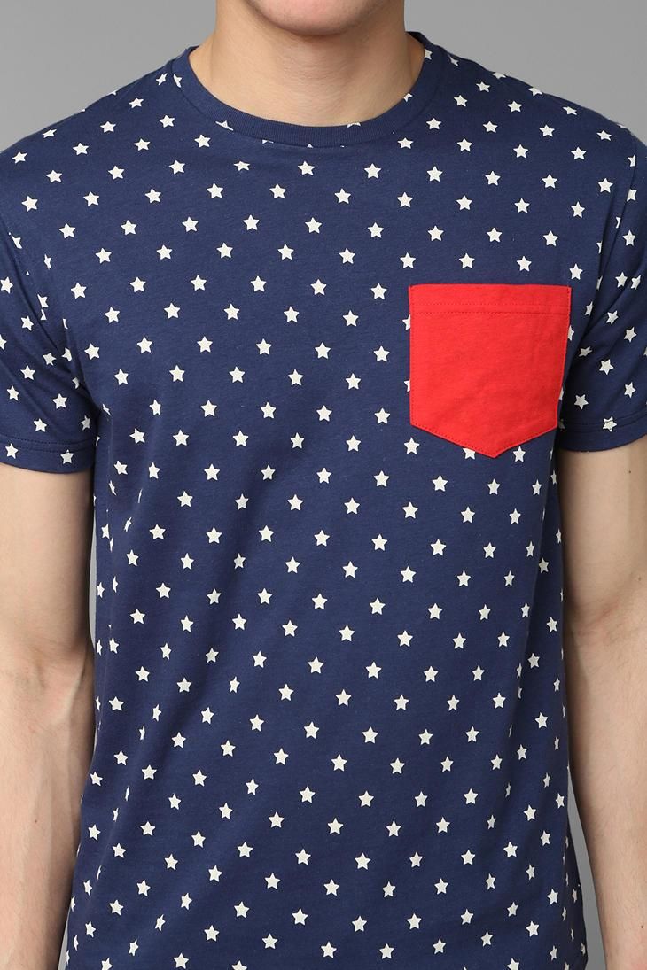 Altru Stars Pocket Tee via Urban Outfitters. I have this style already. I got it from American Boulevard. Just replace the stars into small boats. Chic Gowns, Looks Style, Pocket Tee, Stylish Men, Look Cool, Mens Fashion Casual, Mens Tees, Fall Fashion, Sweat Shirt