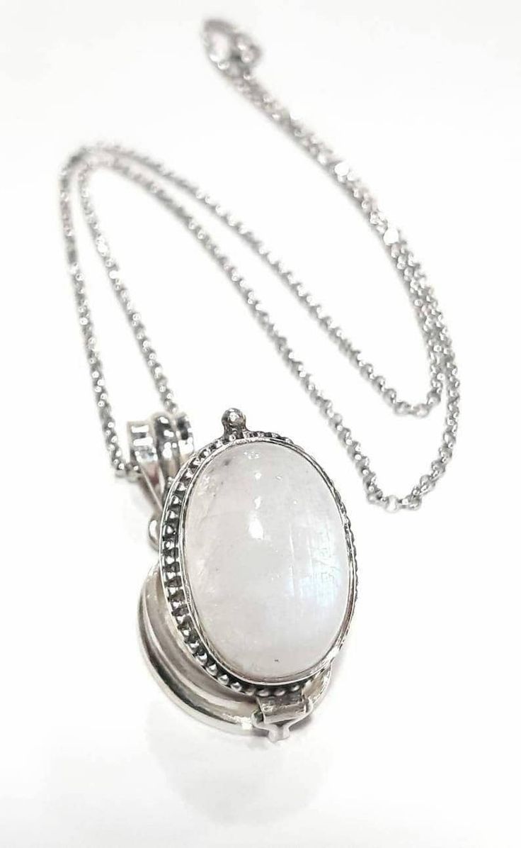 Crystal Locket, Photo Locket Necklace, Sterling Silver Locket, Silver Locket, Jewelry Lockets, Natural Gemstone Jewelry, Locket Charms, Photo Locket, Silver Lockets