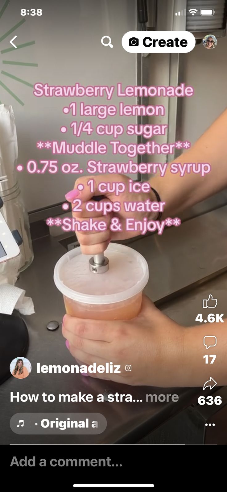 someone is holding a drink in their hand and the text below reads, how to make a strawberry lemonade 1 / 4 cup sugar