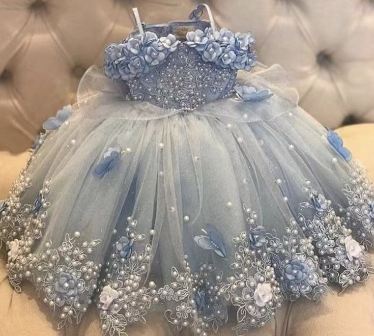 Dresses For Birthday Party, Dresses For Birthday, Beaded Flower Girl Dress, Dresses For Wedding Party, Floral Tulle Dress, Projek Menjahit, Blue Pearls, First Birthday Dresses