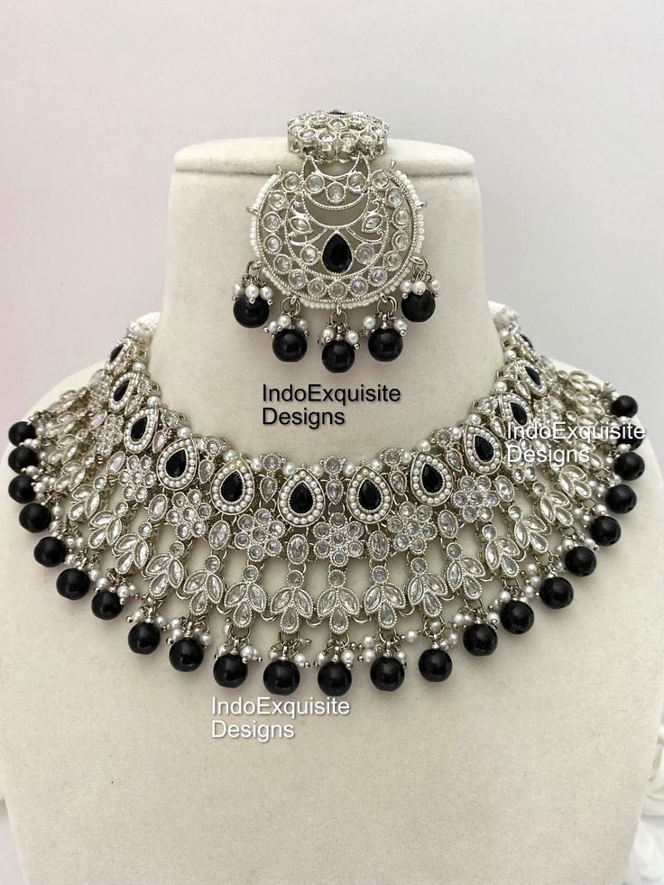 Polki Necklace Set in silver combination / Indian Jewelry/ High Quality Kundan and Polki Jewelry/ Bollywood Jewelry/Wedding Jewelry/silver jewelry/Bridal Set/Indian Pakistani Bride All items are shipped from Brampton, Ontario, Canada. If you need your item by a certain day, please reach out to us for express delivery option before placing the order so that we can update the shipping for you. Standard shipping/delivery timeline Below are the estimated delivery times after the order is shipped/dispatched.  ---> USA delivery timeline * 4-8 business days to major urban centers in USA. It may take 2-3 days extra to remote locations ---> Canada delivery timeline  * 2-3 business days - GTA  & Montreal  * 2-4  business days - Rest of Ontario/Quebec * 4-8 business days-  Rest of Canada (Please cons Silver Kundan Fusion Necklace With Meenakari, Silver Meenakari Necklace For Reception, Silver Bridal Sets For Diwali Celebration, Festive Silver Chandbali Kundan Necklace, Heavy Silver Kundan Necklace For Festive Occasions, Silver Kundan Necklace With Tilla For Diwali, Silver Fusion Style Necklace For Party, Silver Round Kundan Necklace In Fusion Style, Silver Round Kundan Necklace With Fusion Style