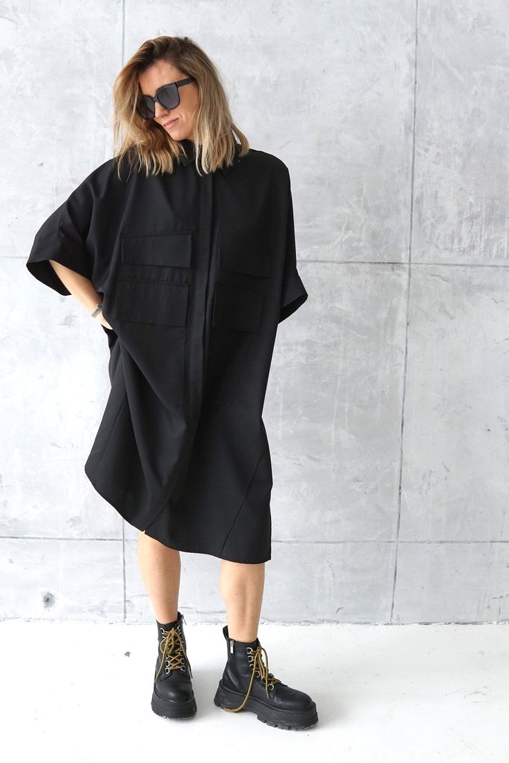 Black Oversized Tunic For Spring, Oversized Black Tunic For Spring, Black Casual Tunic For Spring, Casual Black Tunic For Spring, Black Long Sleeve Cotton Tunic, Lagenlook Tunic For Layering With Relaxed Fit, Oversized Batwing Sleeve Tunic In Lagenlook Style, Oversized Tunic For Fall Layering, Oversized Lagenlook Tunic With Batwing Sleeves