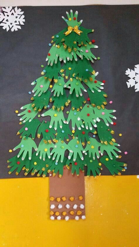 a christmas tree made out of construction paper