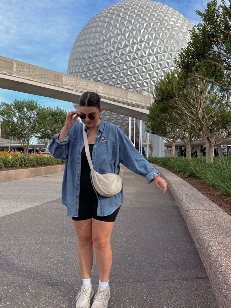 Theme Park Outfit Summer, Disneyworld Outfit Women, Plus Size Disney Outfits, Disney Outfits Summer, Epcot Outfit Ideas, Disneyworld Outfits, Epcot Outfit, Disney Parks Outfits, Erin Robertson