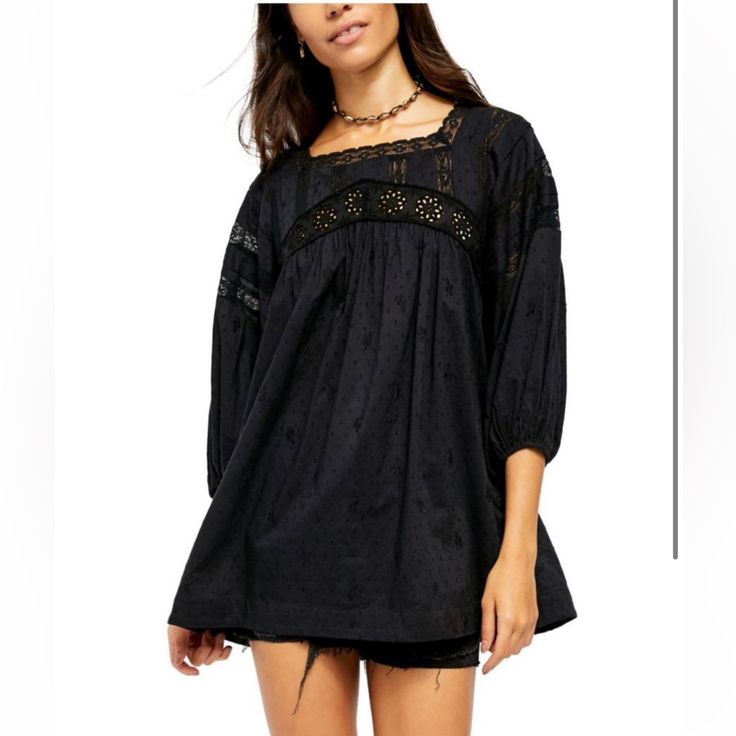 Super Cute Free People Mini Dress/Tunic. Lace And Embroidered Panels Throughout. Puff Sleeves And Button Up Back. So Pretty! Brand New With Tags Originally $128 Black Bohemian Tunic For Spring, Chic Black Spring Tunic, White Tunic Shirt, Lace Tunic Dress, Lace Tunic Tops, Embroidered Mini Dress, Tunic Designs, Green Lace Dresses, Long Tunic Tops