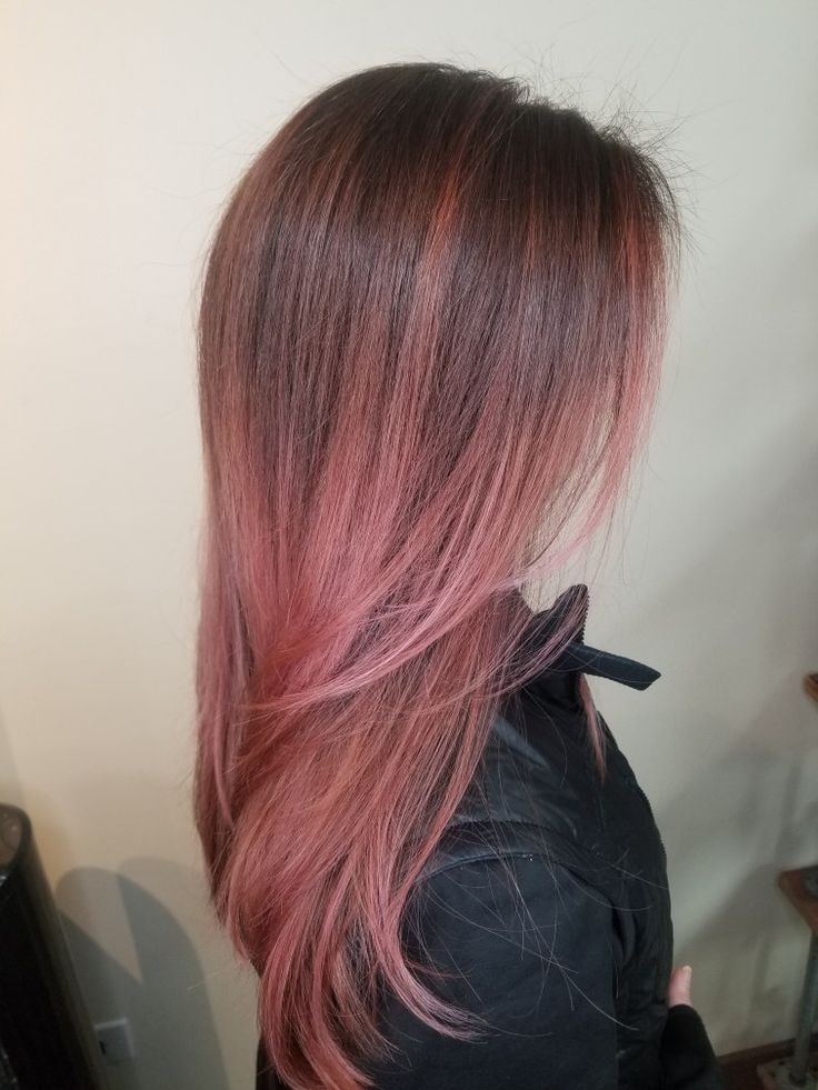 Baylage Pink Hair, Pink Hair Color Ideas For Brunettes Straight Hair, Pink Baylage Hair Light Brown, Dark Pink Balayage Brunette, Dark Brown To Pink Balayage, Brunette Hair Pink Highlights, Dusty Pink Hair Balayage, Pink Highlights In Light Brown Hair, Dusty Rose Highlights