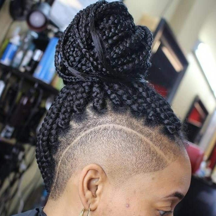 Box Braids Mohawk Shaved Sides, Braids With Shaved Sides Black Women Mohawk Hairstyles, Box Braids Mohawk, Mohawk Box Braids, Box Braids With Undercut, Loc Mohawk, Braids With Undercut, Box Braids Shaved Sides, Pink Box Braids