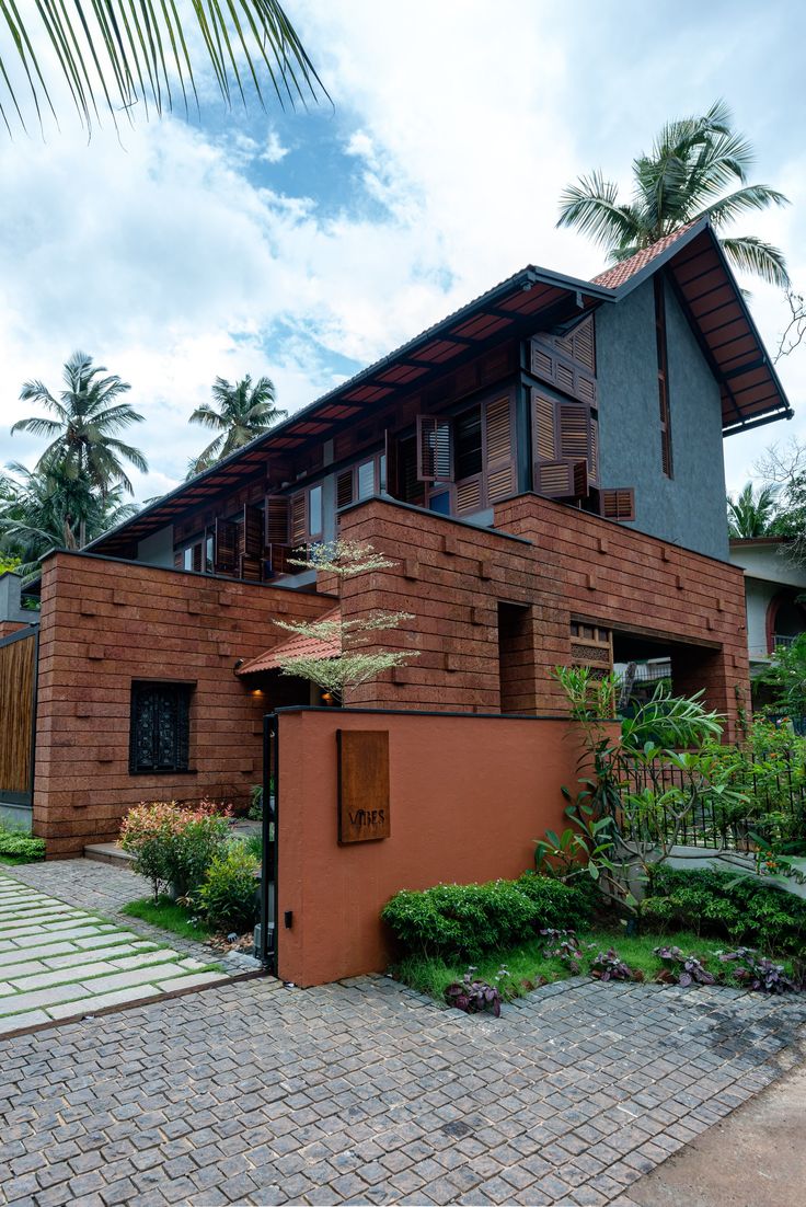 a house that is made out of wood and brick