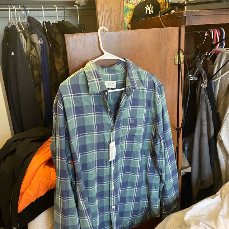 Flannel Size L Casual Blue Button-up Flannel Shirt, Casual Blue Long Sleeve Flannel Shirt, Casual Plaid Cotton Flannel Shirt, Casual Flannel Button-up Top, Casual Flannel Shirt For Spring, Spring Long Sleeve Flannel Shirt, Blue Relaxed Fit Flannel Shirt For Fall, Blue Flannel Shirt With Relaxed Fit, Casual Plaid Flannel Shirt For Spring