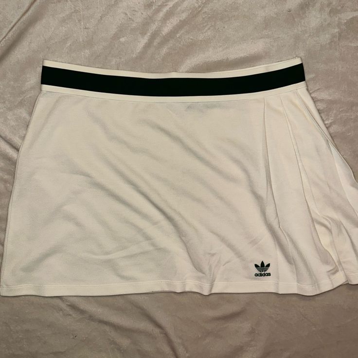 Never Worn White And Green Adidas Tennis Skirt Sporty White Lined Mini Skirt, Casual White Mini Tennis Skirt, Summer Adidas Fitted Skirt, Adidas Fitted Skirt For Summer, Fitted Adidas Summer Skirt, Adidas Fitted Casual Skirt, Adidas Casual Fitted Skirt, Casual Fitted Adidas Skirt, Adidas Fitted Mini Skirt