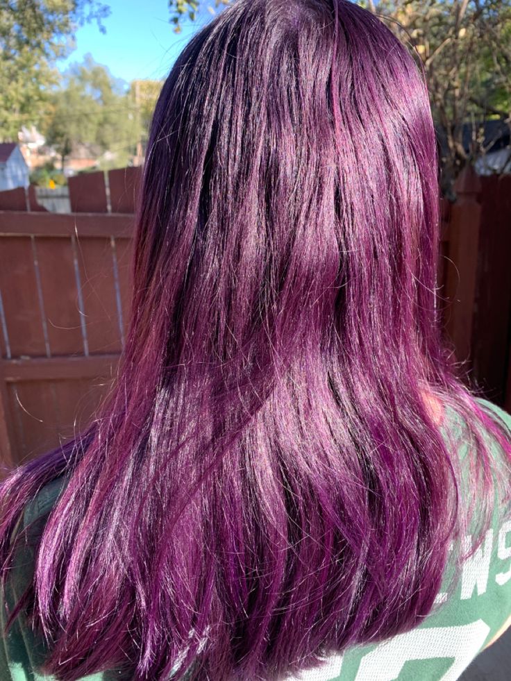 Close-up of purple haze hair color Hair In Sunlight, Manic Panic Purple, Ideas Pelo, Hair Pic, Manic Panic Hair, Medium Brown Hair, Manic Panic, Hair Dye, Medium Brown