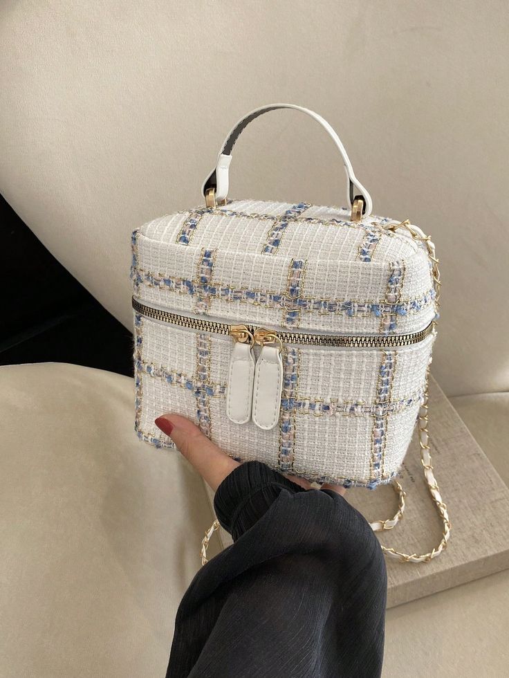 Small Square Bag Women's Autumn New Solid Color Three-Dimensional Mini Box Bag Texture Crossbody Bag White Glamorous   Polyester Animal,Geometric,Plaid Square Bag   Women Bags, size features are:Bust: ,Length: ,Sleeve Length: Shein Bags, Tweed Purse, Party Handbags, Chevron Quilt, Box Bag, Evening Clutch, Bag Bag, Bird In Bag, Mini Fashion