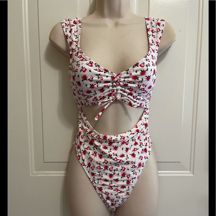 Size M Unique Swimsuits For Women, Fitted Bodysuit For Beach Party In Spring, Fitted Bodysuit For Spring Beach Party, Trendy Fitted One-piece Swimsuit For Vacation, Flirty Fitted Beach Bodysuit, Flirty Fitted Bodysuit For Beach, Fitted Flirty Beach Bodysuit, Red Fitted Bodysuit For Beach Party, Trendy Fitted One Piece For Vacation