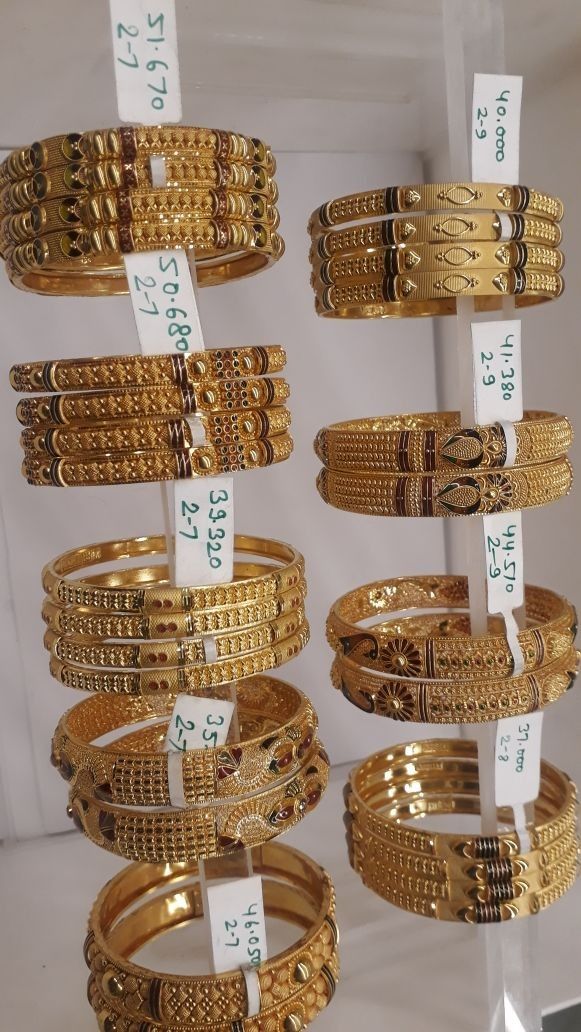 20grams Gold Bangles, Churi Design Gold, Bangels Designes Gold For Women, Gold Churi Design, Gold Kangan, Pretty Gold Necklaces, Plain Gold Bangles, Gold Bangles Indian, Gold Jewels Design