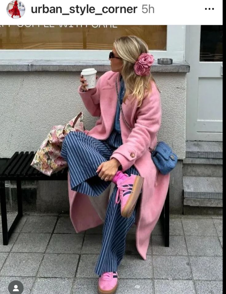 Pink Trainers Outfit, Gazelle Outfit, Adidas Gazelle Outfit, Colorful Streetwear, Emili Sindlev, Trainers Outfit, 2024 Outfits, Adidas Outfit, Pink Outfits