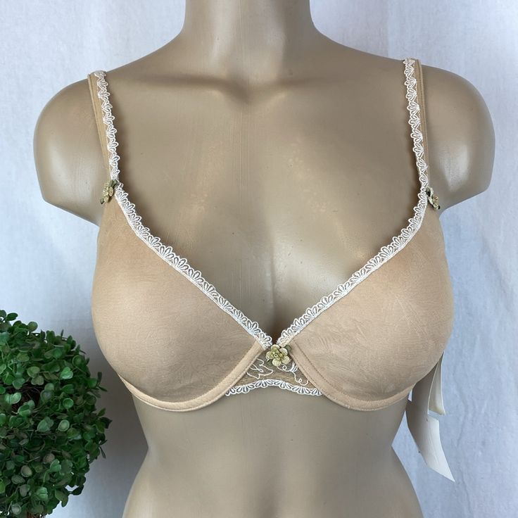 New With Tag Underwire Lightly Lined Contour Cups Rear Hook And Eye Close Adjustable Shoulder Straps Full Cup Beige Bra For Summer, Summer Full Cup Beige Bra, Beige Full Cup Bra For Summer, Beige Full Coverage Bra With Lace Trim, Spring Beige Full Cup Bra, Feminine Beige Bra With Lace Trim, Fitted Beige Bra With Lace Trim, Fitted Beige Lace Trim Bra, Feminine Beige Lace Trim Bra