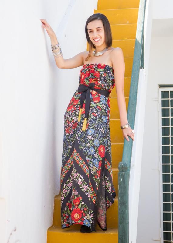 Very cute and flirty maxi dress, perfect for summer, christmas, or just a casual day. SBust: (all-around) 86cm/33.8 inchesHips (all-around) 106cm/41.7 inchesLength: shoulder to hemline 131 cm/51,5 inchesMBust: (all-around) 98cm/38.5 inchesHips (all-around) 120cm/47,2 inchesLength: shoulder to hemline 132cm/52 inchesLBust: (all-around) 116cm/54.6 inchesHips (all-around) 124cm/48.8 inchesLength: shoulder to hemline 143cm/56.2 inchesXLBust: (all-around) 116cm/54.6 inchesHips (all-around) 124cm/48.8 Bohemian Flowy Maxi Skirt For Day Out, Flowy Long Sundress For Beach Cover-up, Flowy Bohemian Maxi Skirt For Day Out, Summer Flowy Maxi Dress For Beach Cover-up, Bohemian Maxi Skirt For Day Out, Bohemian Flowy Maxi Skirt For Summer, Red Maxi Skirt For Summer Beach Outing, Red Maxi Skirt For Summer Beach, Red Summer Beach Maxi Skirt