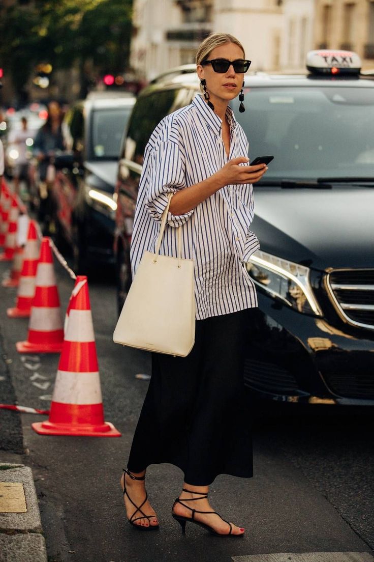 Black Skirt Outfits, Fest Outfits, Milan Street Style, Couture Mode, Stil Inspiration, Looks Street Style, Couture Week, Ținută Casual, Street Style Summer