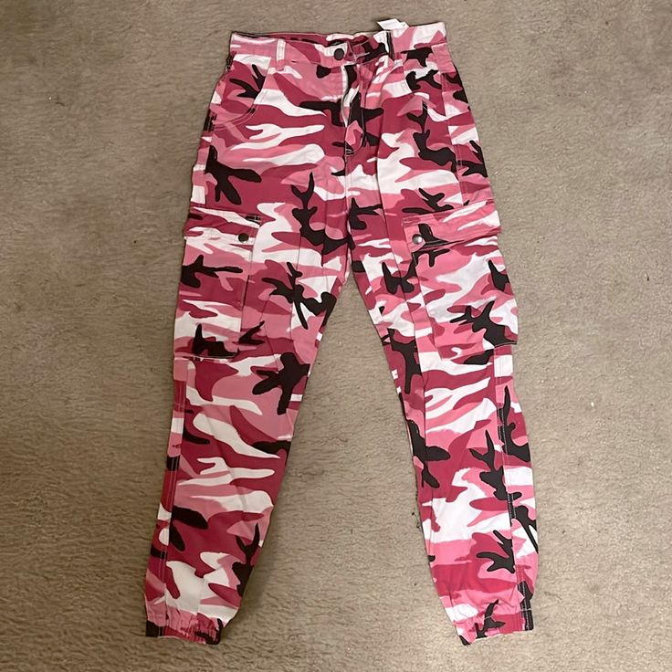 Never Worn Boohoo Pink Camo Cargo Jogger Pants Trendy High Waist Pink Cargo Pants, Casual High Waist Pink Cargo Pants, Fitted High Waist Pink Cargo Pants, Pink Stretch Cargo Bottoms, Pink Stretch Cargo Pants With Cargo Pockets, Pink Stretch Bottoms With Cargo Pockets, Stretch Pink Cargo Pants With Cargo Pockets, Stretch Pink Bottoms With Cargo Pockets, Stretch Pink Cargo Pants With Pockets