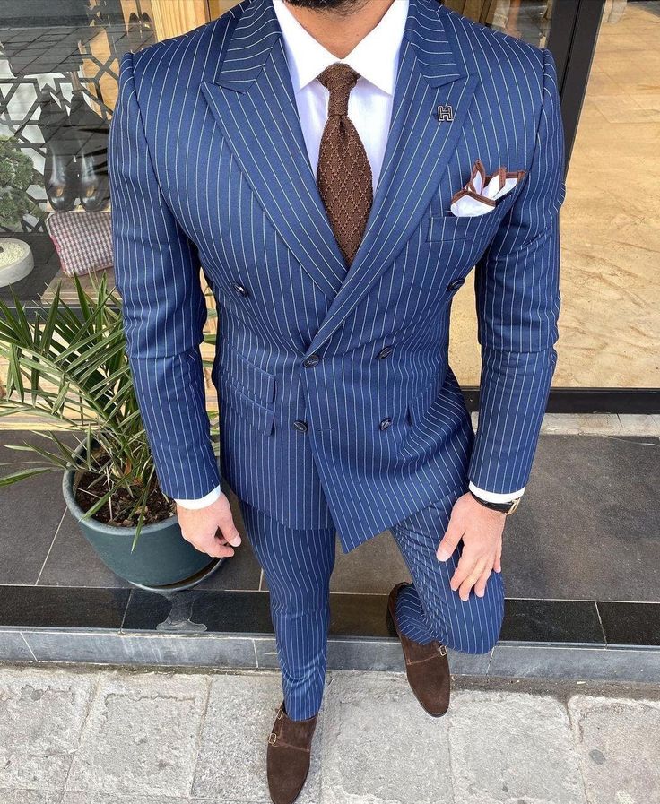 Navy Blue pinstripe double-breasted suit for sale with a peak lapel style design. Slim fit. Size 46EU/36US Pinstripe Suits Men, Pin Stripe Suit Mens, Royal Blue Prom Suits, Blue Suit Black Tie, Navy Blue Pinstripe Suit, Double Breasted Pinstripe Suit, Blue Prom Suit, Men's Suiting, Nice Suits