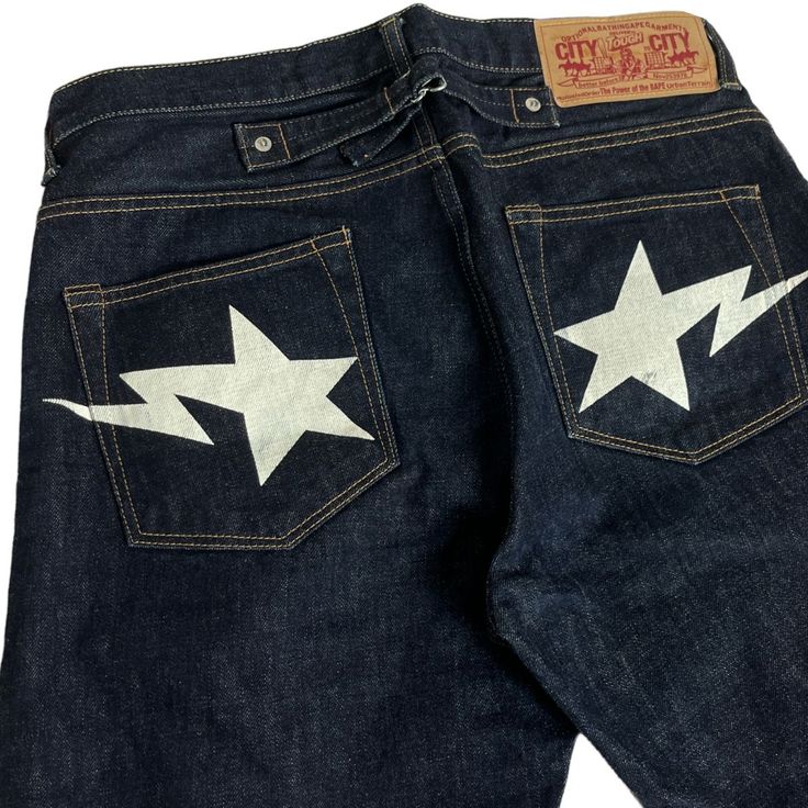 Jean Pocket Designs Painting, Painted Pants Y2k, Y2k Pants Paint, Star Print Jeans, Jean Diy Paint, Pant Pocket Design Paint, Star On Jeans, Jeans With Stars On Back Pocket, Diy Jean Pockets Design