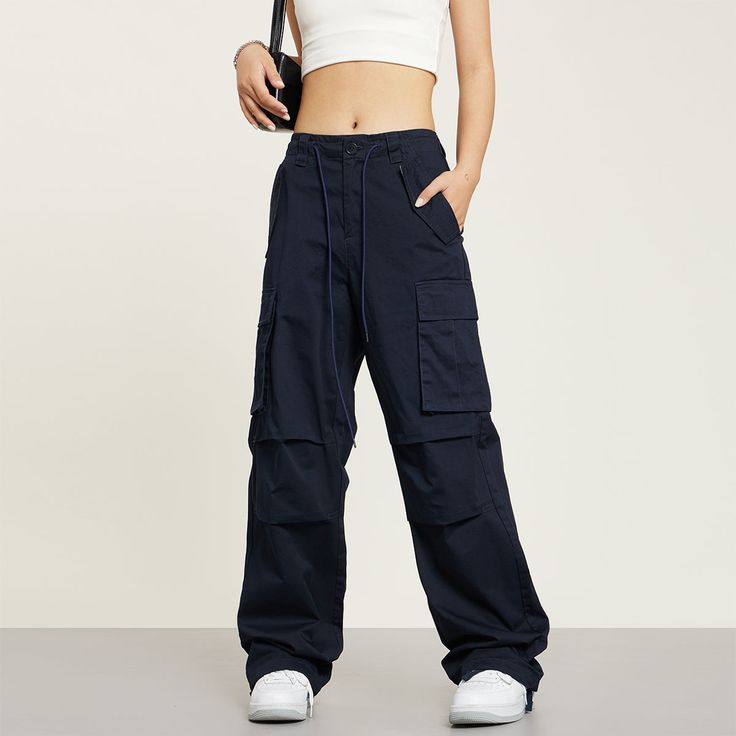 5ft 4''(166cm) tall, 95 lbs(43kg) weight and wearing a size M - Drawstring- Multi-pocket- Wide straight fit- 3 colors Baggy Wide Leg Cargo Pants, Baggy Sports Pants With Cargo Pockets, Baggy Cargo Sports Pants, Baggy Sports Pants With Pockets, Cotton Sports Cargo Pants With Multiple Pockets, Cotton Cargo Pants With Multiple Pockets For Sports, Functional Straight Leg Pants With Pockets, Sports Cotton Cargo Pants With Multiple Pockets, Baggy Sports Bottoms With Pockets