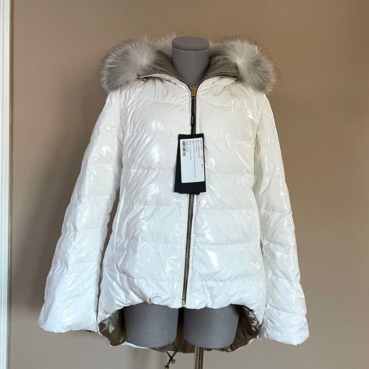 Nwt Gorski Classic Reversible High-Low Aprs-Ski Jacket With Detachable Fox Fur Trim. Fur Origin Finland. Made In Italy. Sz S. Ski Coat, Black Hood, Snow Jacket, Down Parka, Trim Color, White Jacket, Real Fur, Down Coat, Ski Jacket