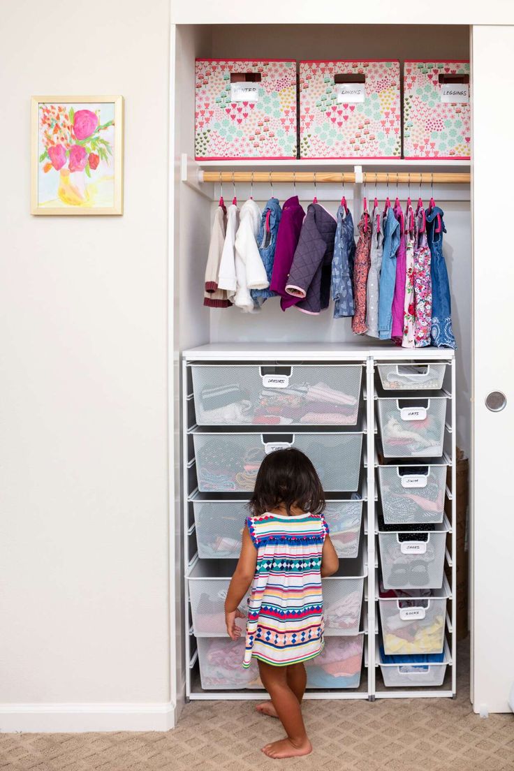 kid-closet-storage-storage-bins-pull-out-baskets-37ytK_muaMn8Mnvn-TrIeZ Girls Room Storage, Cubby Storage Bins, Toddler Closet Organization, Kids Closet Storage, Small Closet Storage, Kids Clothes Storage, Small Kids Bedroom, Toddler Closet, Closet Idea