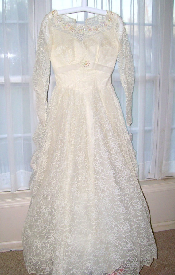 1940s  Wedding Dress/Gown  Handmade Ivory by AntiqueologyToday, $145.00 Vintage Gown With Fitted Bodice For Debutante Ball, Vintage Cream Gown For Debutante Ball, Cream Vintage Gown For Debutante Ball, Vintage Lace Gown For Wedding Night, Vintage Ball Gown Wedding Dress For Formal Occasions, Vintage White Gown For Debutante Ball, Vintage Ball Gown For Wedding, Vintage White Ball Gown Wedding Dress, Vintage Wedding Ball Gown Dresses