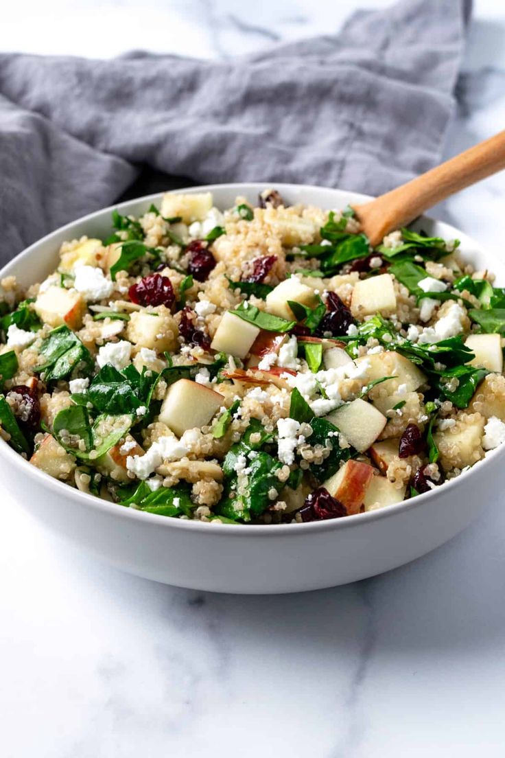 Apple Cranberry Quinoa Salad Quinoa Winter Salad, Cranberry Apple Quinoa Salad, Cranberry Quinoa, Cranberry Quinoa Salad, Quinoa Spinach, Cranberry Salad, Cranberry Cheese, Simple Salad, Apple Salad