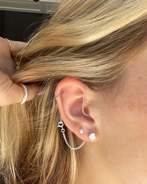 Hearing Aids Accessories, Cochlear Implant, Smart Jewelry, Jewelry Clasps, Hearing Aids, Chain Jewelry, Pure Silver, Chains Jewelry, Earings Piercings