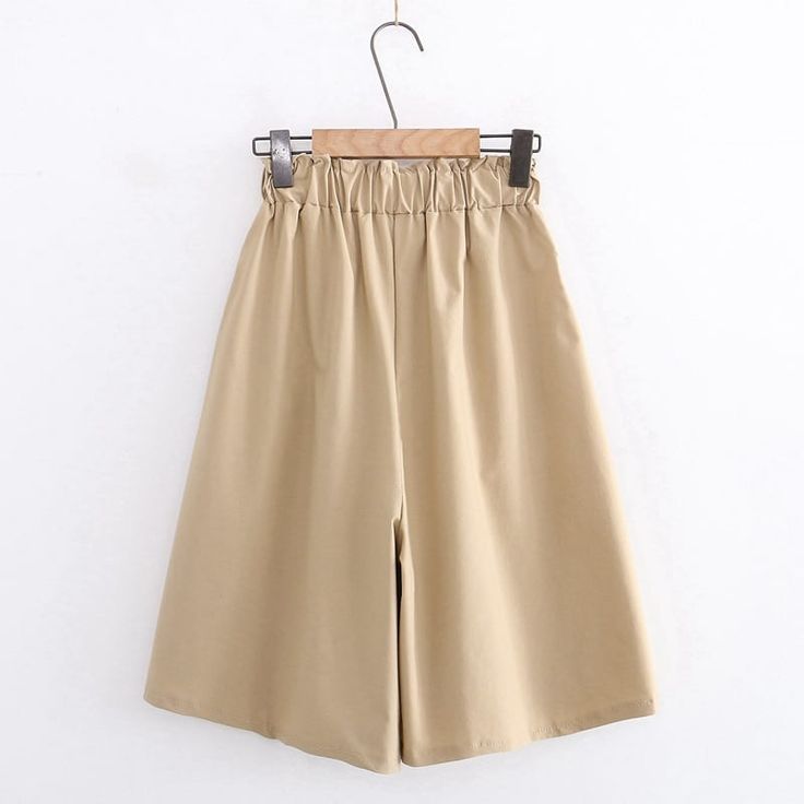 Summer Korean Style Cotton Wide Leg Capris Short Pants
 




Size  Chart (cm)




Size


Waist


Hips


Length


/




S


60-70


126


61


/




M


62-75


128


61


/




L


64-80


130


62


/




XL


66-85


132


62


/




Tips
1. 1inch =2.54cm
2. The size may have 2-3cm error due to manual measurement.
3. Please follow the size chart to select the size. Do not select directly according to your habits. Spring Solid Color Capris, Summer Cotton Solid Color Capris, Casual Solid Color Capri Length Pants, Summer Solid Color Cotton Capris, Summer Non-stretch Knee-length Capris, Casual Solid Color Capri Bottoms, Casual Solid Color Capri Length Bottoms, Summer Solid Color Capri Bottoms, Summer Capri Bottoms In Solid Color