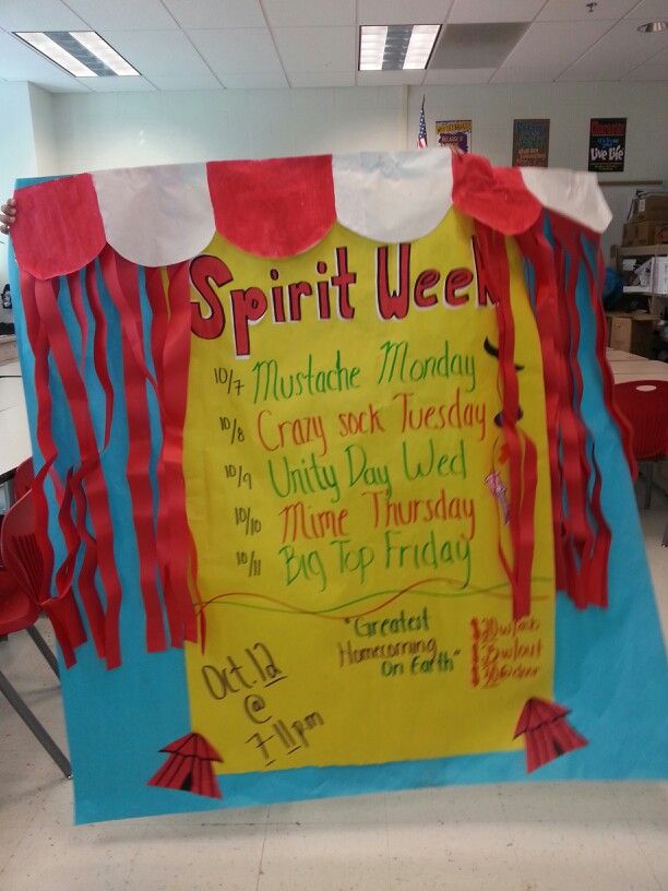 a bulletin board with writing on it that says spirit week