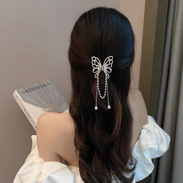 Diamond Hair Accessories, Fancy Hair Clips, Fancy Hair, Diamond Hair, Pearl Butterfly, Hair Gift, Butterfly Clips, Fancy Hairstyles, Styling Accessories