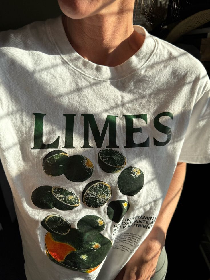 My new favorite every day tee. Limes tshirt. Graphic tee. Fruit tee
https://liketk.it/4JRAX
#LTKFindsUnder50#LTKU#LTKSeasonal Ootd Aesthetic, Aesthetic Outfit Ideas, Casual Street Style, Vitamin C, Letter Prints, Fashion Games, Streetwear Fashion, Aesthetic Clothes, Style Guides