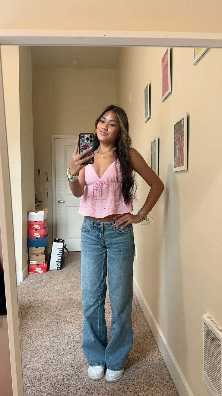 Cute College Fits Summer, Pink Outfit School, Sophomore Year Outfits, Denim Pants Outfits For Women, Free People Love Letter Cami Outfit, Summer Fits Jeans, Summer Outfits Inspo 2024, Dc Outfits Washington Summer, Outfits For Insecure People