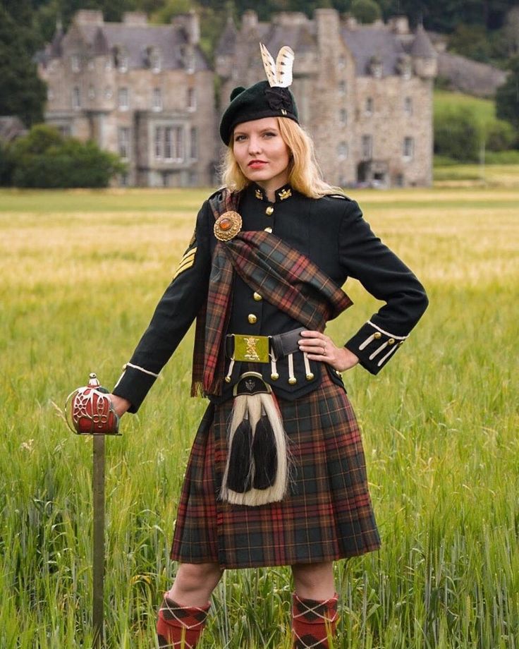 In recent years, we have seen a growing trend of women wearing kilts. A garment traditionally worn by men in Scotland, kilts have been…