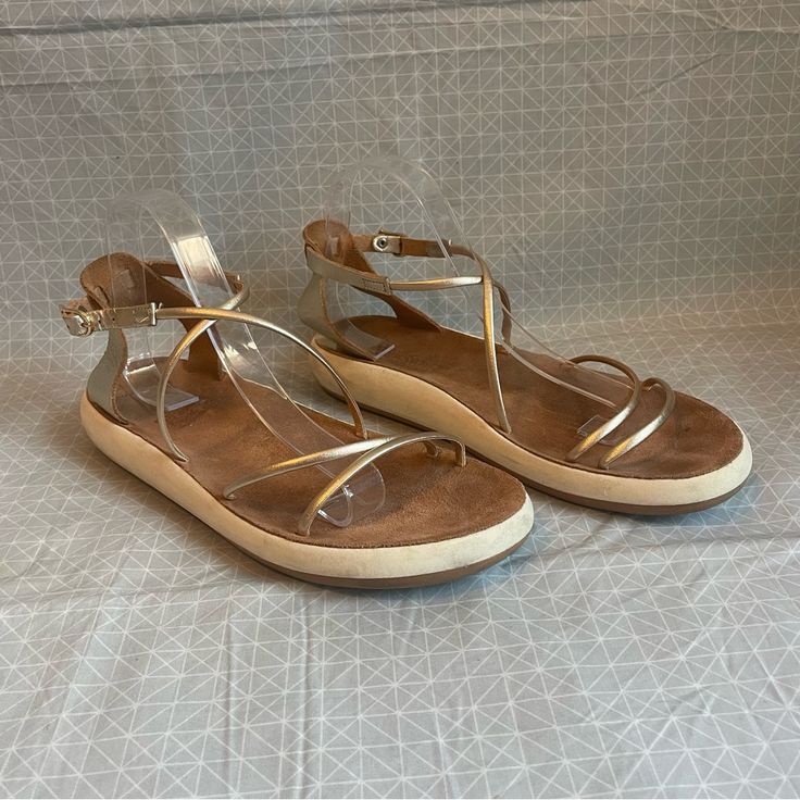 Excellent Condition. Sandals Gold, Ancient Greek Sandals, Greek Sandals, Comfortable Sandals, Ancient Greek, Design Inspo, Women's Shoes Sandals, Silver Gold, Shoes Sandals