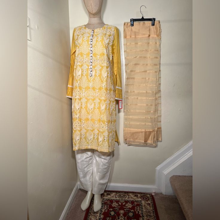 Limelight Kurta Shirt Trouser Dubarta Size Medium Brand New With Tags Pakistan Indian Dress,Size Medium,Brand New Elegant Yellow Unstitched Salwar Kameez, Unstitched Yellow Kurta, Yellow Unstitched Kurta, Yellow Straight Kurta Sets For Summer, Yellow Summer Straight Kurta Set, Yellow Sets With Resham Embroidery For Summer, Festive Yellow Elegant Lawn Suit, Elegant Yellow Salwar Kameez With Straight Kurta, Elegant Yellow Kurta With Chikankari Embroidery