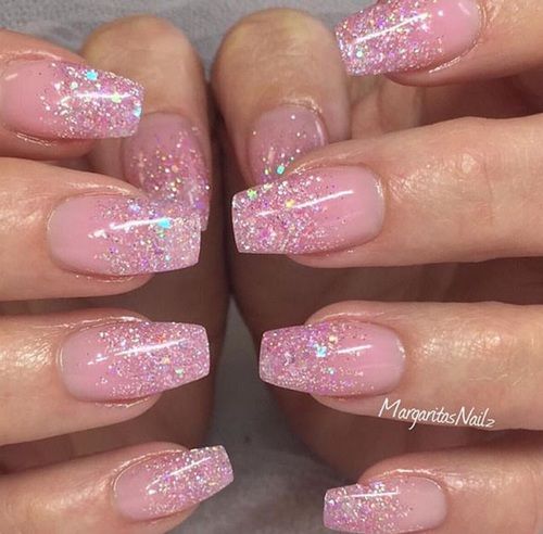 Pink Sparkle Nails, Pink Sparkly Nails, Unghie Sfumate, Pink Glitter Nails, Gel Polish Nail Art, Ombre Nails Glitter, Glitter Gel Polish, Nagel Inspo, Sparkly Nails