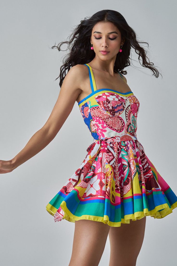 Buy Multi Color Habutai Printed Paisley Sweetheart Ballarina Dress For Women by Saaksha & Kinni Online at Aza Fashions. Funky Dresses, Paisley Fashion, Paisley Print Dress, Flared Dress, Night Out Outfit, Multicolor Dress, Nautical Fashion, Dance Dresses, Elegant Outfit