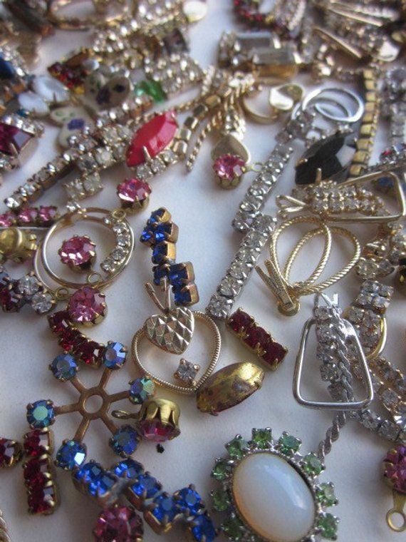 Twelve vintage jewels, each one different . I'll send you a mix of colors , similar with most in the photo , but not exact. Most around 6mm long x 6mm wide,, some a little larger or smaller. 12 per order. Fun mixed bag! Back to my shop http://www.etsy.com/shop/whoknowswhat Vintage Rhinestone Jewelry For Gifts, Vintage Jewelry With Sparkling Stones For Gifts, Vintage Multicolor Rhinestone Jewelry, Retro Rhinestone Jewelry For Gifts, Mix Of Colors, Vintage Jewels, Portsmouth, Color Mixing, Vintage Jewelry