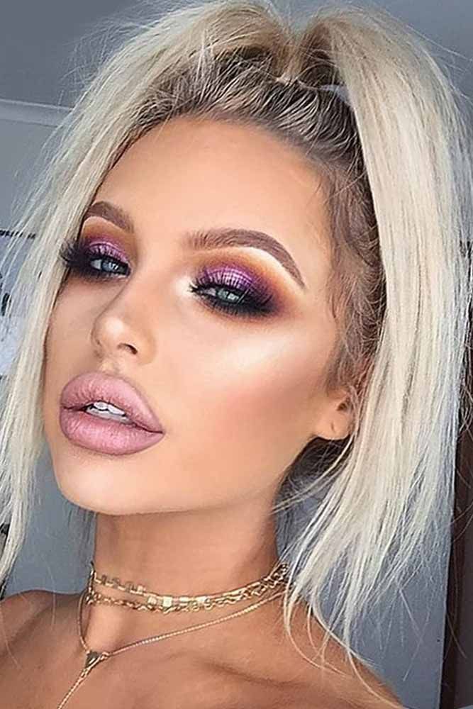 Sexy Makeup Ideas for Valentines Day ★ See more: http://glaminati.com/makeup-ideas-valentines-day/ Coachella Make-up, Trucco Glam, Trucco Smokey Eye, Prom Makeup Ideas, Coachella Makeup, Halloween Make-up Looks, Mekap Mata, Makeup Pengantin, Prom Makeup Looks