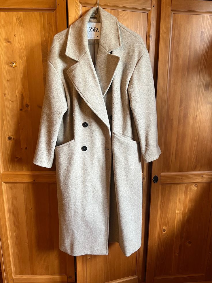 I am selling Zara vintage coat, that was worn only twice. The size is Zara XS - oversized model. Oversized Beige Pea Coat, Oversized Beige Double-breasted Outerwear, Oversized Double-breasted Beige Outerwear, Long Pea Coat With Pockets, Vintage Oversized Outerwear For Winter, Oversized Vintage Outerwear For Winter, Oversized Beige Wool Coat With Pockets, Oversized Long Wool Coat With Pockets, Oversized Beige Pea Coat For Winter