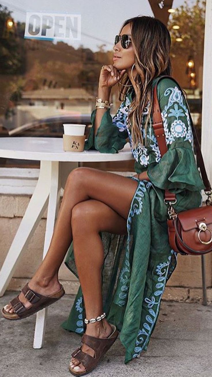 Gorgeous summer outfit. Stile Hippie Chic, Birkenstock Outfit Summer, Look Hippie Chic, Estilo Hippie Chic, Stile Boho Chic, Birkenstock Outfit, Look Boho Chic, Boho Summer Outfits, Chic Summer Outfits