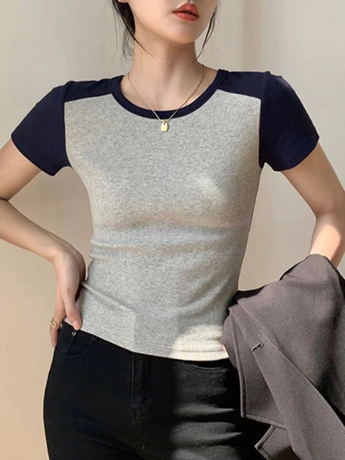 ⚡Buy 2024 Contrast Color Stitching Crewneck Short Sleeve Knits Black S under $18.00 in Tops&Tees at AnotherChill.com Online. Style: Casual/Street/Vintage. Fabric Content: Polyester. Fit Type: Slim Fit. Neckline: Crewneck. Sleeve Length:  Short sleeve. ✓2024 S/S OUTFITS. Check reviews and buy Contrast Color Stitching Crewneck Short Sleeve Knits today. 2000s Outfits, Green Day, Online Tops, Vintage Aesthetic, Vintage Fabric, Trending Now, Aesthetic Fashion, Contrasting Colors, S S